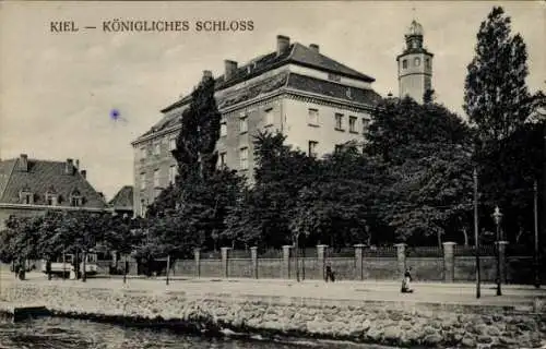 Ak Kiel in Schleswig Holstein, Königliches Schloss, Straßenbahn