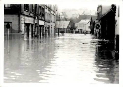 Foto Ak Klingenthal im Vogtland Sachsen, Hochwasser, Straßenpartie