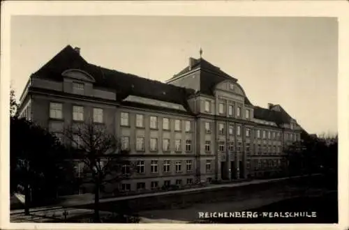 Foto Ak Liberec Reichenberg in Böhmen, Realschule