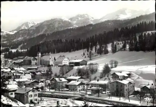 Ak Fieberbrunn in Tirol, Gesamtansicht, Winter