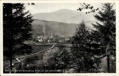 Ak Lądek Zdrój Bad Landeck Schlesien, Gesamtansicht, Schneeberg