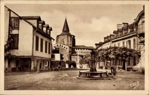 Ak Saint Savin Hautes-Pyrénées, La Place, Eglise