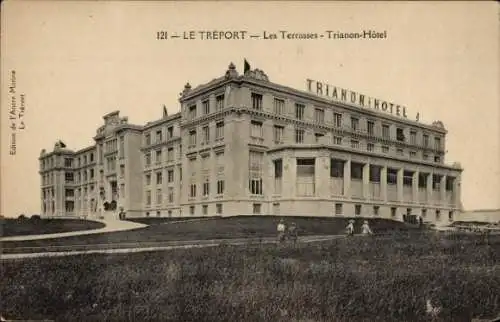 Ak Le Tréport Seine Maritime, Trianon-Hotel, Terrassen