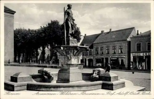 Ak Husum in Nordfriesland, Asmussen Woldsen Gedächtnis Brunnen v. Prof. Brütt, Bäckerei, Gasthof