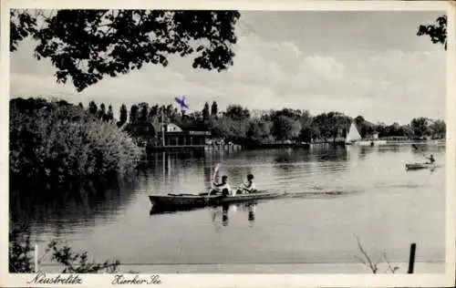 Ak Neustrelitz in Mecklenburg, Zierker See, Kanus