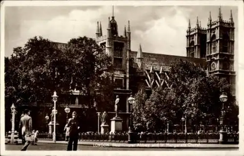 Ak City of Westminster, London, England, Westminster Abbey, St. Margarets Kirche