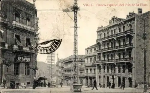 Ak Vigo Galicien Spanien, Banco espanol del Rio de la Plata, Té Lipton, Straßenansicht, Schubkarren