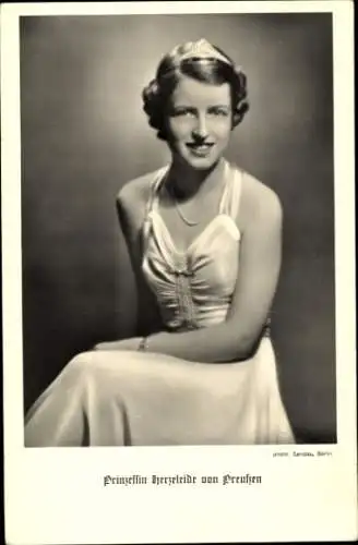 Ak Prinzessin Herzeleide von Preußen, Portrait