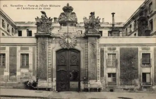 Ak Versailles Yvelines, Porte de l'Ecole Militaire de l'Artillerie et du Genie