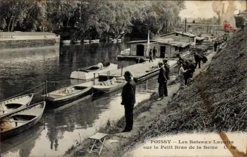 Ak Poissy Yvelines, les Bateaux-Lavoies sur le petit Bras de la Seine