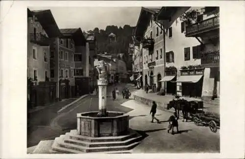 Ak Berchtesgaden in Oberbayern, Marktplatz, Brunnen