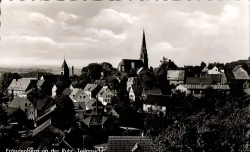 Ak Fröndenberg an der Ruhr Kreis Unna, Teilansicht mit Kirche, Panorama