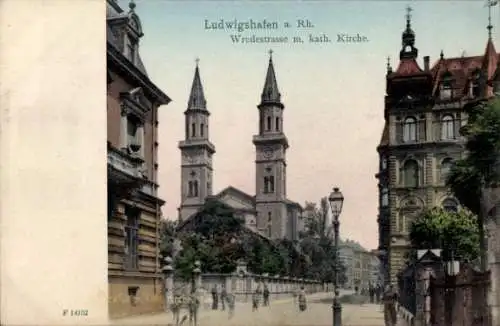 Ak Ludwigshafen am Rhein, Wredestraße mit katholischer Kirche