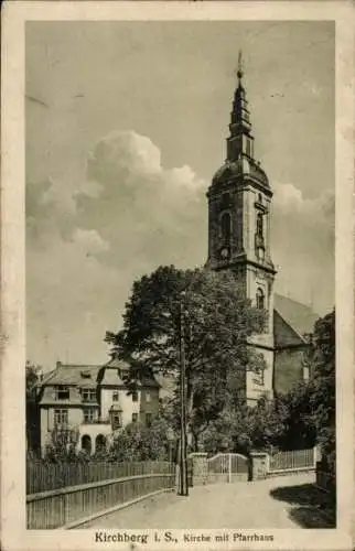 Ak Kirchberg in Sachsen, Kirche mit Pfarrhaus