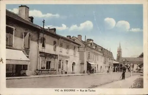 Ak Vic en Bigorre Hautes Pyrénées, Rue de Tarbes