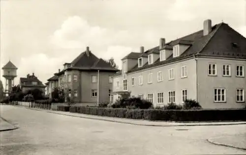 Ak Groitzsch in Sachsen, Friedrich Ebert Straße, Landambulatorium, Wasserturm