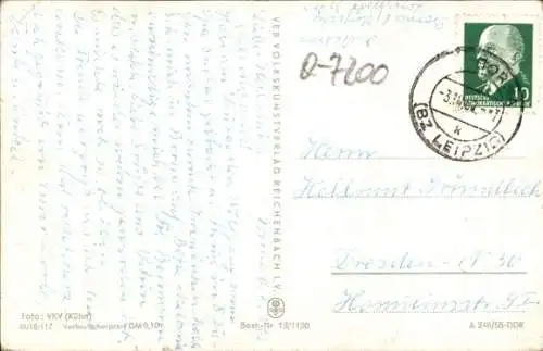 Ak Borna in Sachsen, Ernst Thälmann Straße, Passanten, Kirche