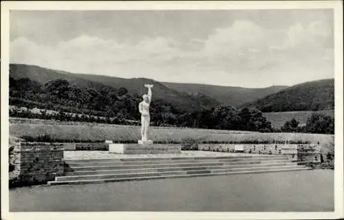 Ak Neustadt an der Haardt Neustadt an der Weinstraße, Welsch Terrasse, Ehrenmal