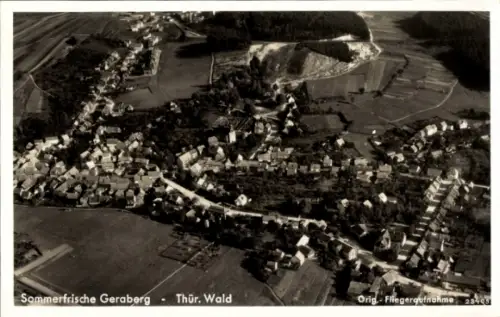 Ak Geraberg in Thüringen, Fliegeraufnahme