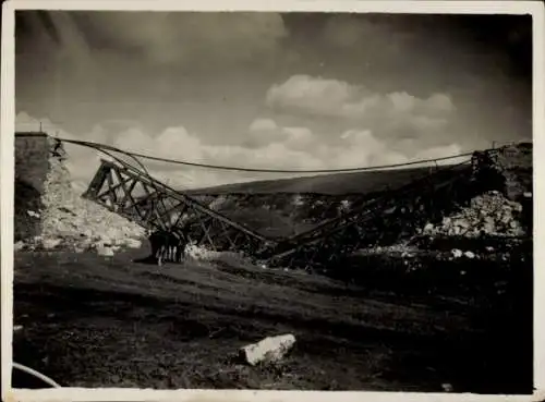 Foto Dychow Deichow Schlesien, Von den Russen zerstörte Brücke