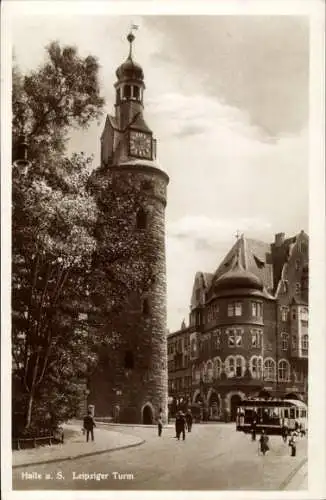 Ak Halle an der Saale, Leipziger Turm, Straßenpartie, Straßenbahn