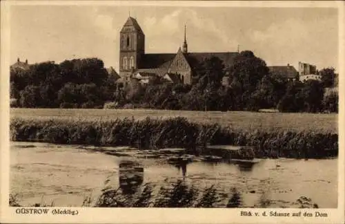 Ak Güstrow in Mecklenburg, Blick v. d. Schanze auf den Dom