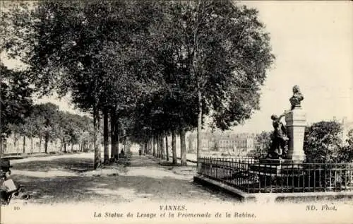 Ak Vannes Morbihan, Die Statue von Lesage und die Promenade de la Rabine