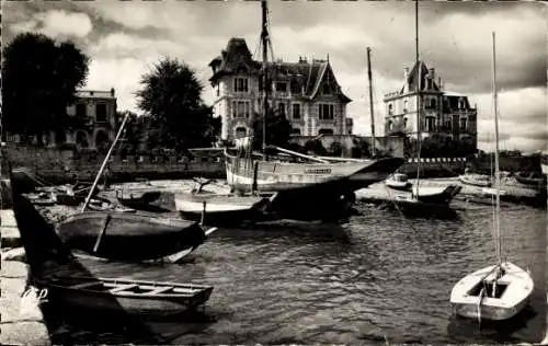 Ak Larmor Morbihan, Strand, Der Hafen von Kernevel