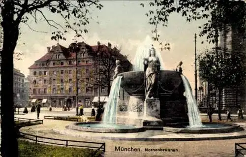 Ak München, Nornenbrunnen