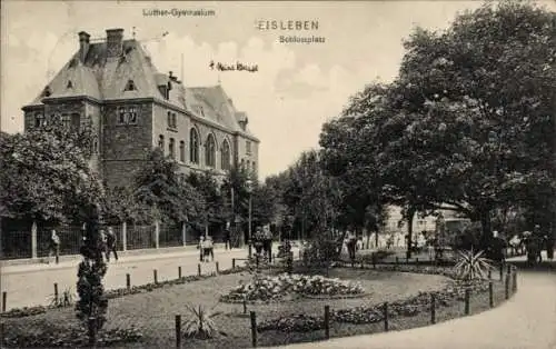 Ak Lutherstadt Eisleben, Schlossplatz, Luthergymnasium