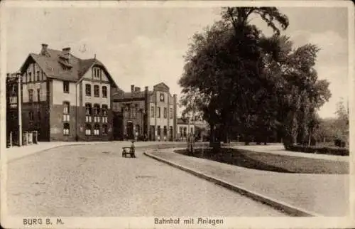 Ak Burg bei Magdeburg, Bahnhof mit Anlagen