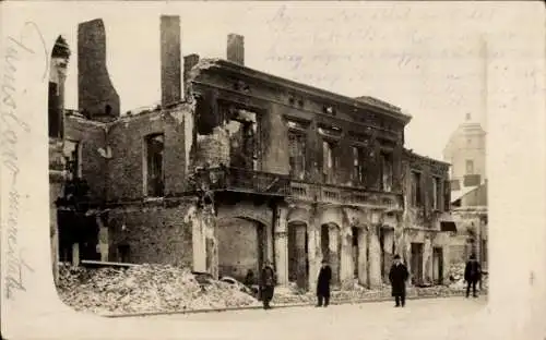 Foto Ak Stanisławów Stanislau Ukraine, Straßenpartie, Kriegszerstörungen, I WK