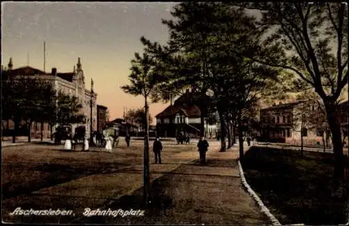 Ak Aschersleben im Salzlandkreis, Bahnhofsplatz