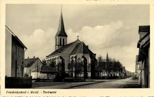 Ak Friedrichsdorf Gütersloh in Westfalen, Dorfmitte, Kirche