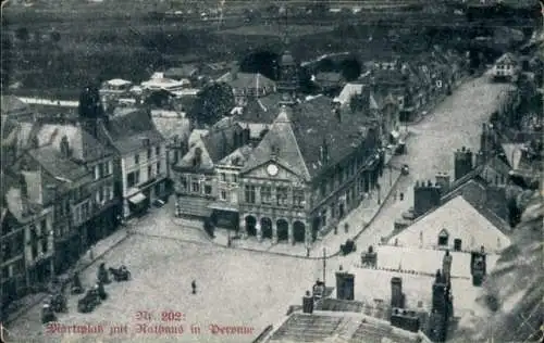 Ak Péronne Somme, Marktplatz, Rathaus, Vogelperspektive