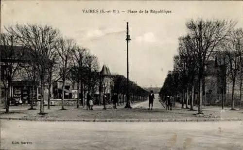 Ak Vaires Seine et Marne, Place de la Republique