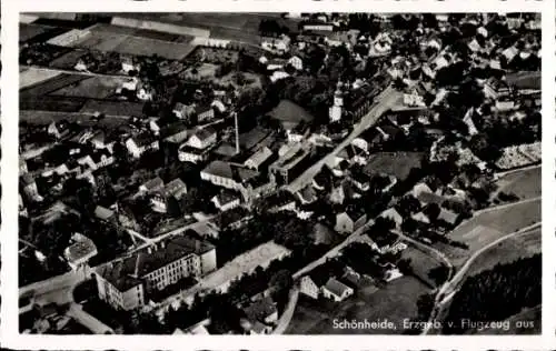 Ak Schönheide im Erzgebirge Sachsen, Fliegeraufnahme