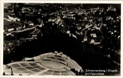 Ak Schwarzenberg im Erzgebirge Sachsen, Fliegeraufnahme, Feierstätte