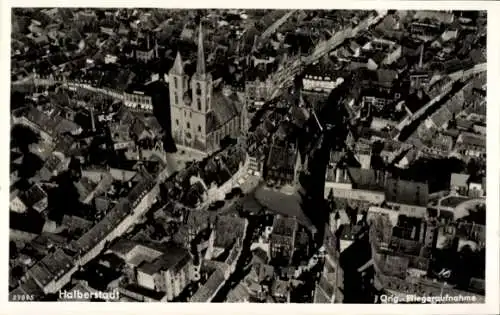 Ak Halberstadt am Harz, Fliegeraufnahme, Kirche