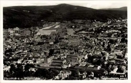 Ak Neustadt an der Weinstraße, Fliegeraufnahme