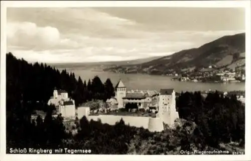 Ak Kreuth am Tegernsee Oberbayern, Schloss Ringberg, Fliegeraufnahme