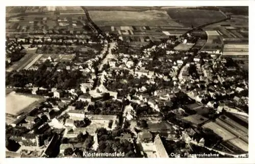 Ak Klostermansfeld in Sachsen Anhalt, Fliegeraufnahme, Gesamtansicht