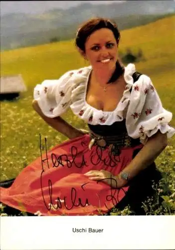 Ak Schauspielerin Uschi Bauer, Portrait, Tracht, Autogramm