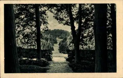 Ak Piława Górna Gnadenfrei Schlesien, Blick vom Gottesacker zum Ehrenkreuz, Gefallenendenkmal