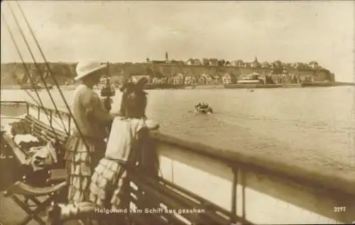 Ak Nordseeinsel Helgoland, Gesamtansicht, Schiff