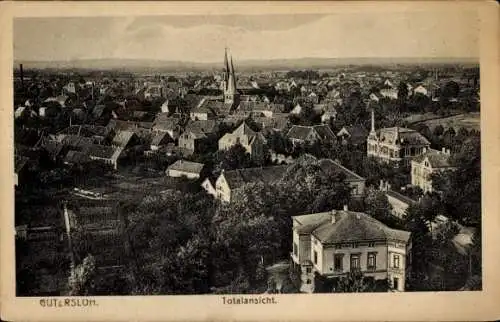 Ak Gütersloh in Westfalen, Totalansicht der Stadt, Kirchturm