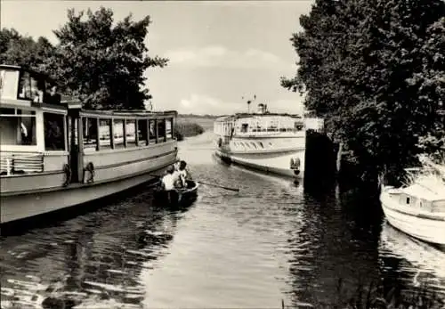 Ak Kolberg in der Mark, Hafen, HOG Strandkasino, Boote