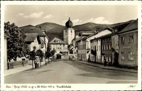 Ak Lam im Bayerischen Wald Oberpfalz, großer Arber, kleiner Arber, Marktplatz