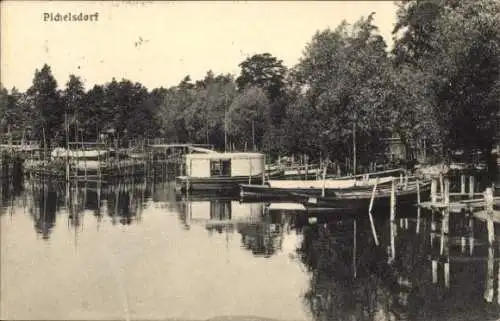 Ak Berlin Spandau Wilhelmstadt Pichelsdorf, Blick auf den Ort vom Wasser aus, Anlegestelle, Boote