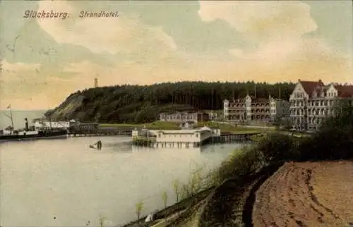 Ak Glücksburg in Schleswig Holstein, Strandhotel, Seebrücke, Strandhalle